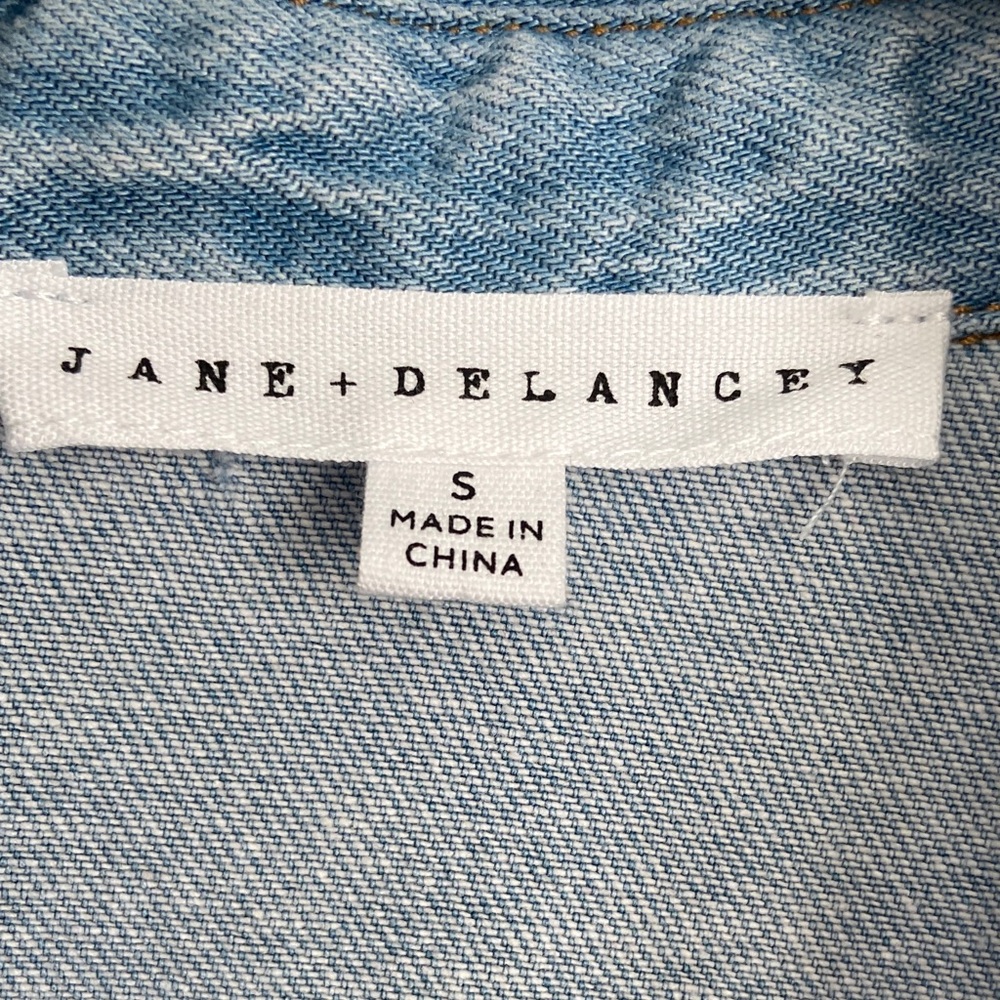 Jane and Delancey Women's Blue Button Down Shirt - Picture 3 of 6